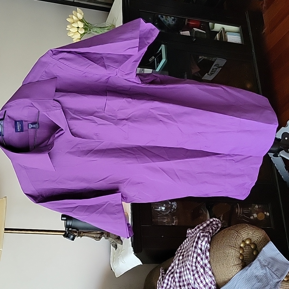 Short sleeve purple button up